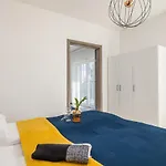 Five Seas With Parking & Swimming Pool By Renters *