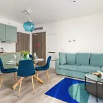 Five Seas With Parking & Swimming Pool By Renters Apartment Sianożęty