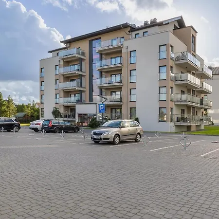 Five Seas With Parking & Swimming Pool By Renters Lägenhet