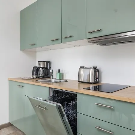 Five Seas With Parking & Swimming Pool By Renters