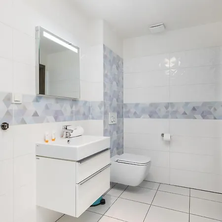 Five Seas With Parking & Swimming Pool By Renters * سيانوزيتي