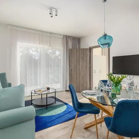 Five Seas With Parking & Swimming Pool By Renters 아파트 시아노제티