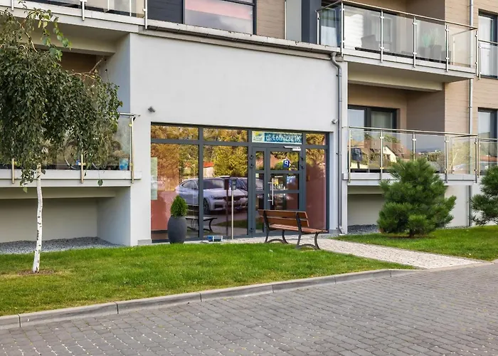 Five Seas With Parking & Swimming Pool By Renters Lägenhet Sianozety