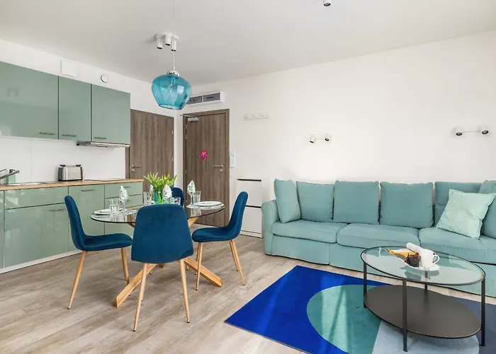 Five Seas With Parking & Swimming Pool By Renters Lägenhet Sianozety